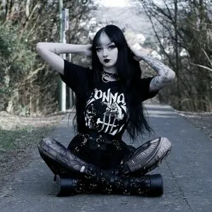 CreepyCassy