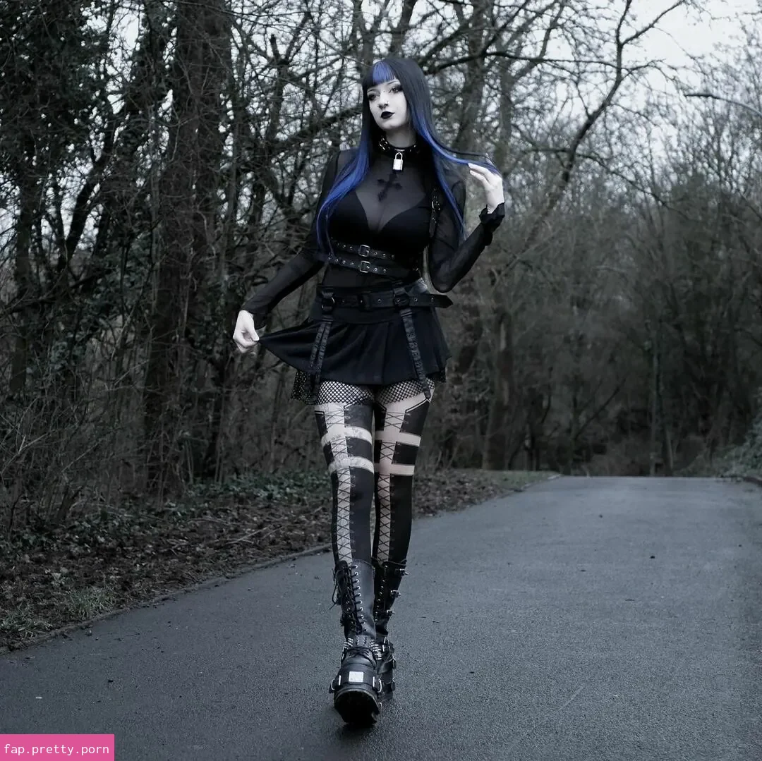 CreepyCassy - Photo #45