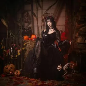 CreepyCassy