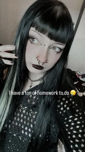 CreepyCassy