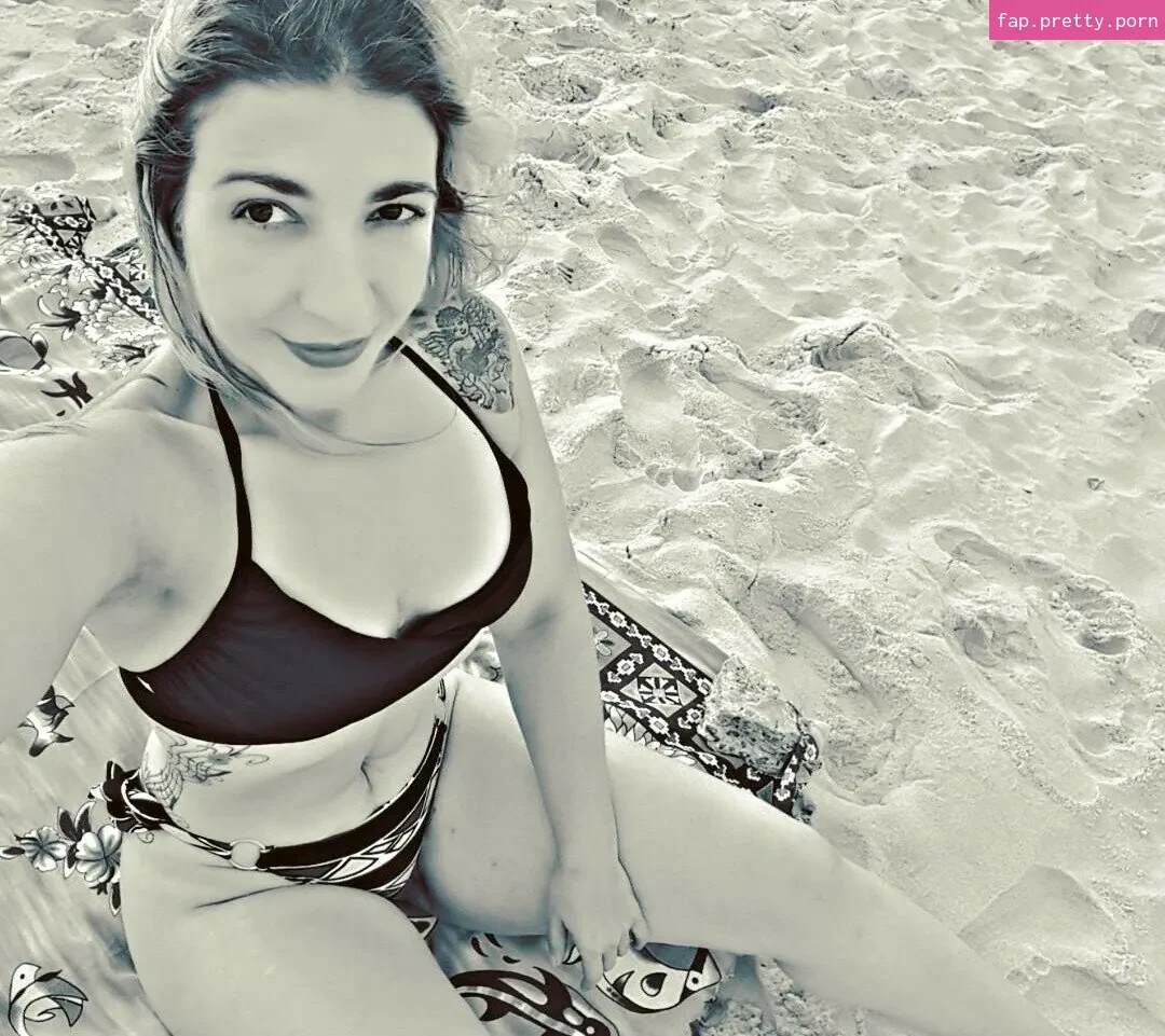 CriptoGirl - Photo #05