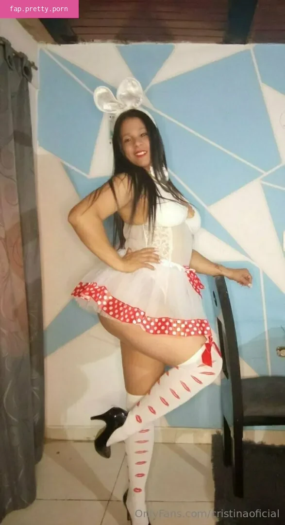 cristinaoficial - Photo #20