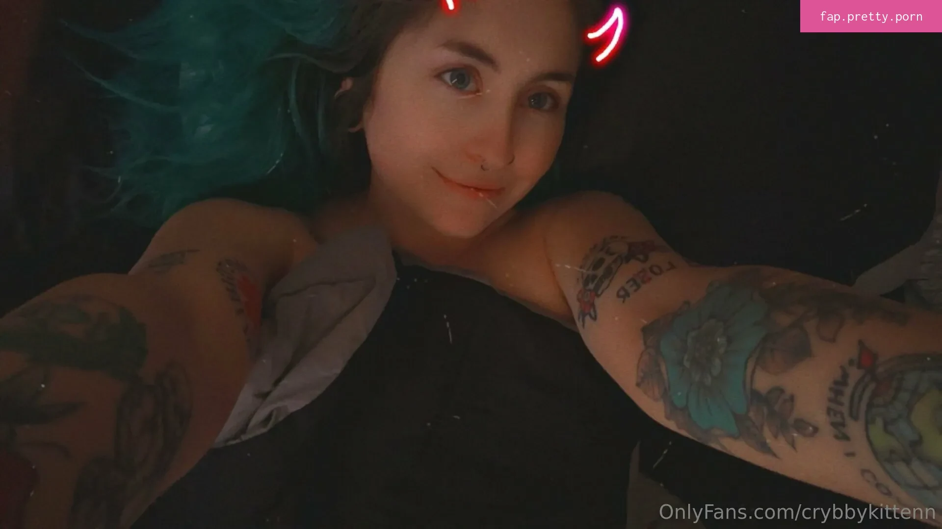 crybbykittenn - Photo #77