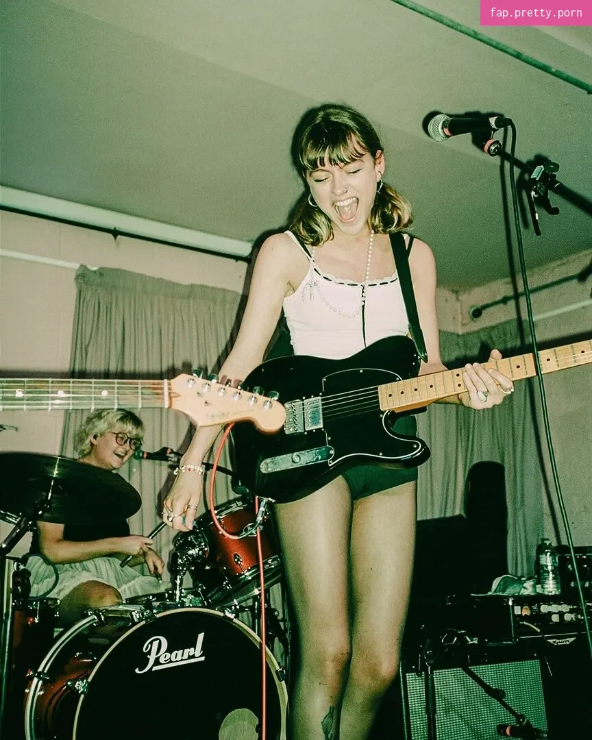 Chloe Slater - Photo #13