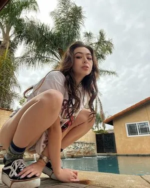 Chloe Surreal