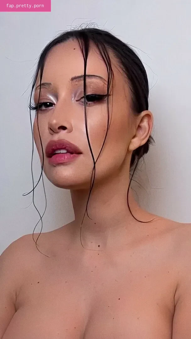 Christian Serratos - Photo #18