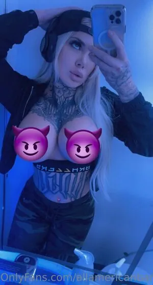 Christina Savoyy