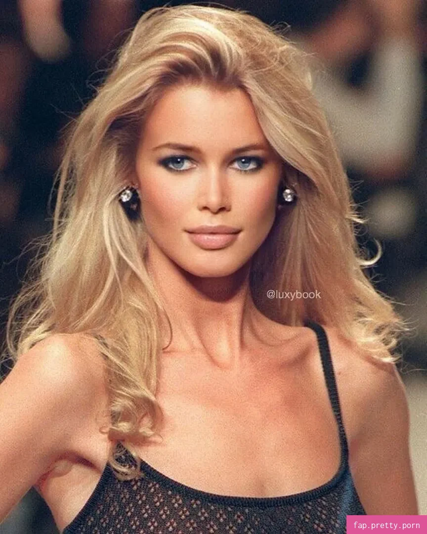 Claudia Schiffer - Photo #36