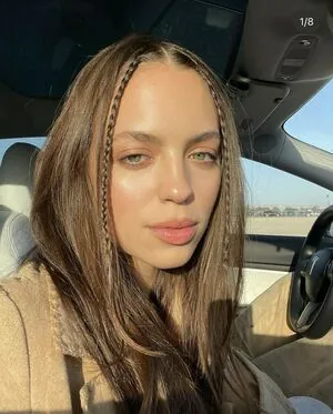 Claudia Sulewski