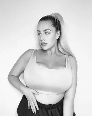 Courtney Steadman