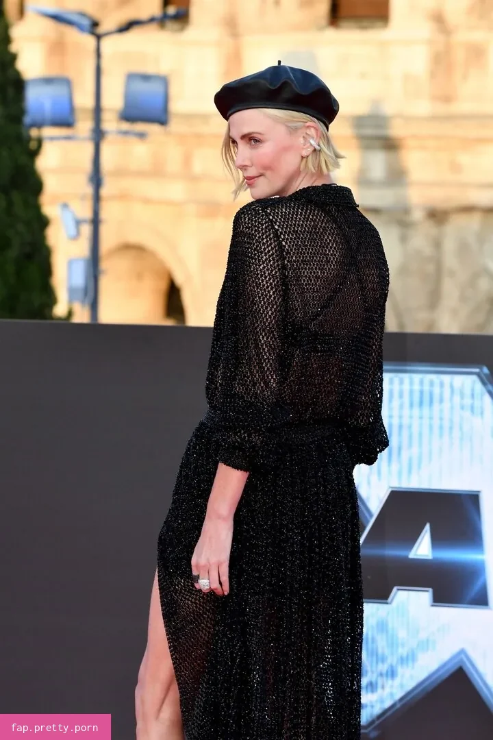 Charlize Theron - Photo #03