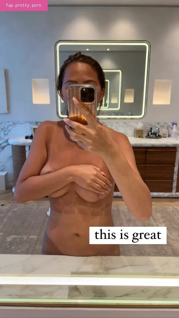 Chrissy Teigen - Photo #59