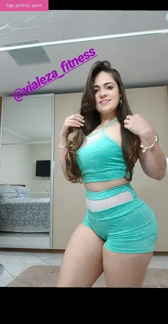 Claudia Trindade - Photo #08