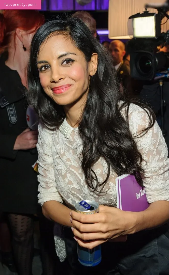 Collien Ulmen-Fernandes - Photo #52