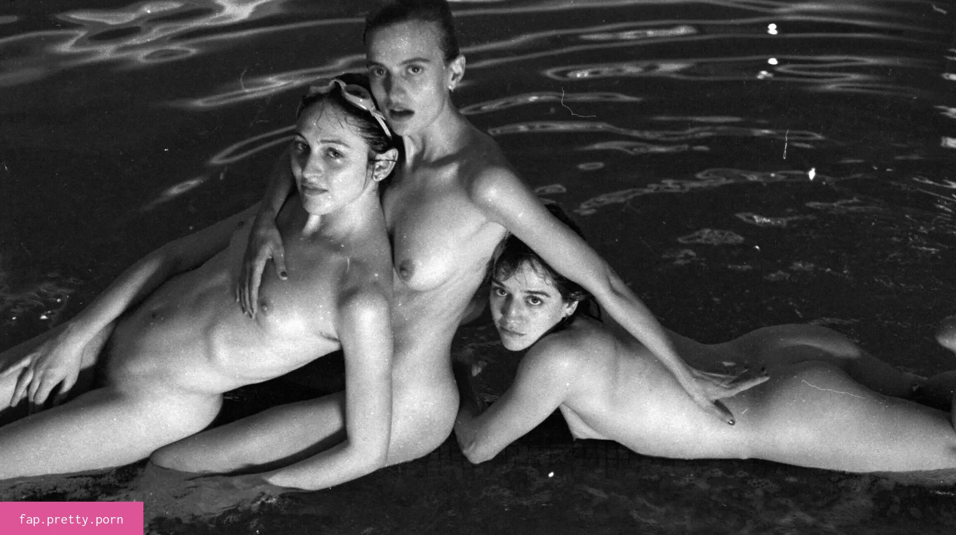 Cumgirl8 - Photo #01