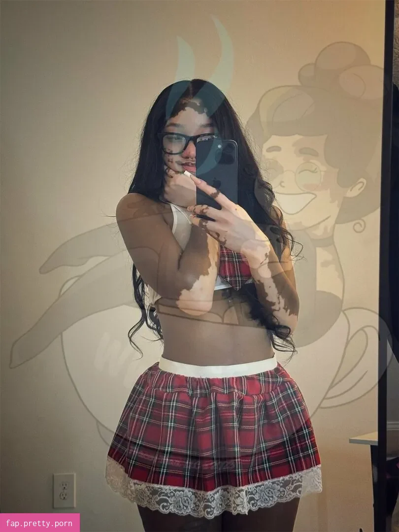 Curiousiteaaa - Photo #24