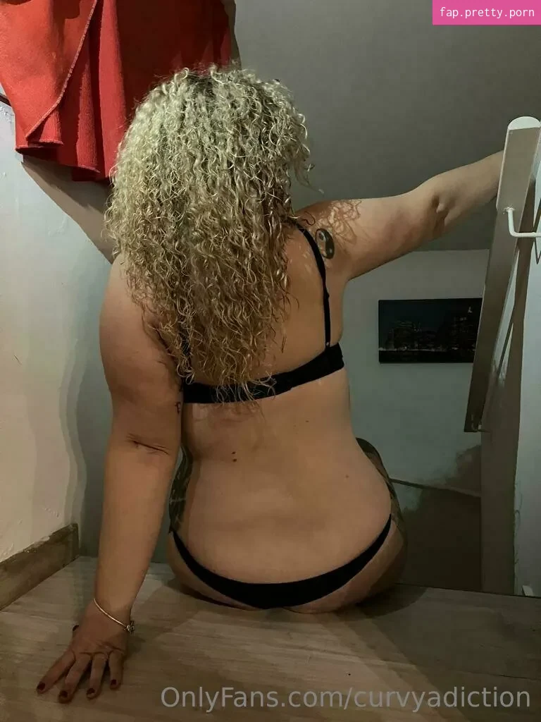 curvyadiction - Photo #32