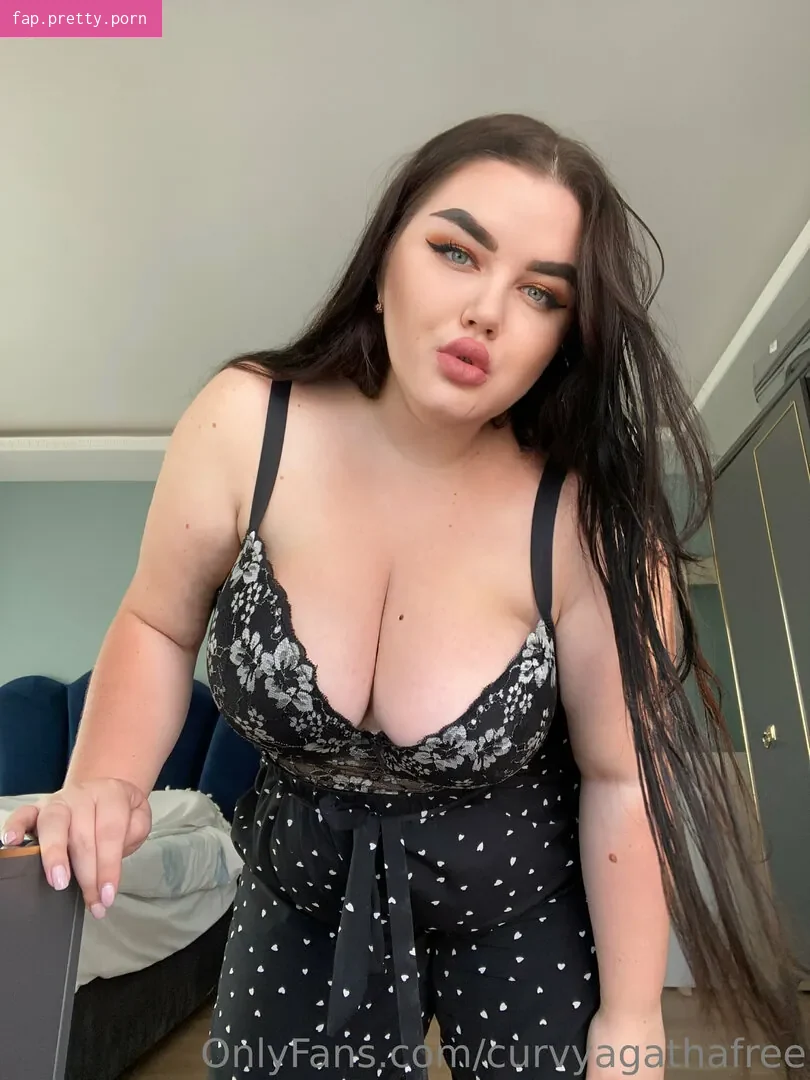 curvyagathafree - Photo #02