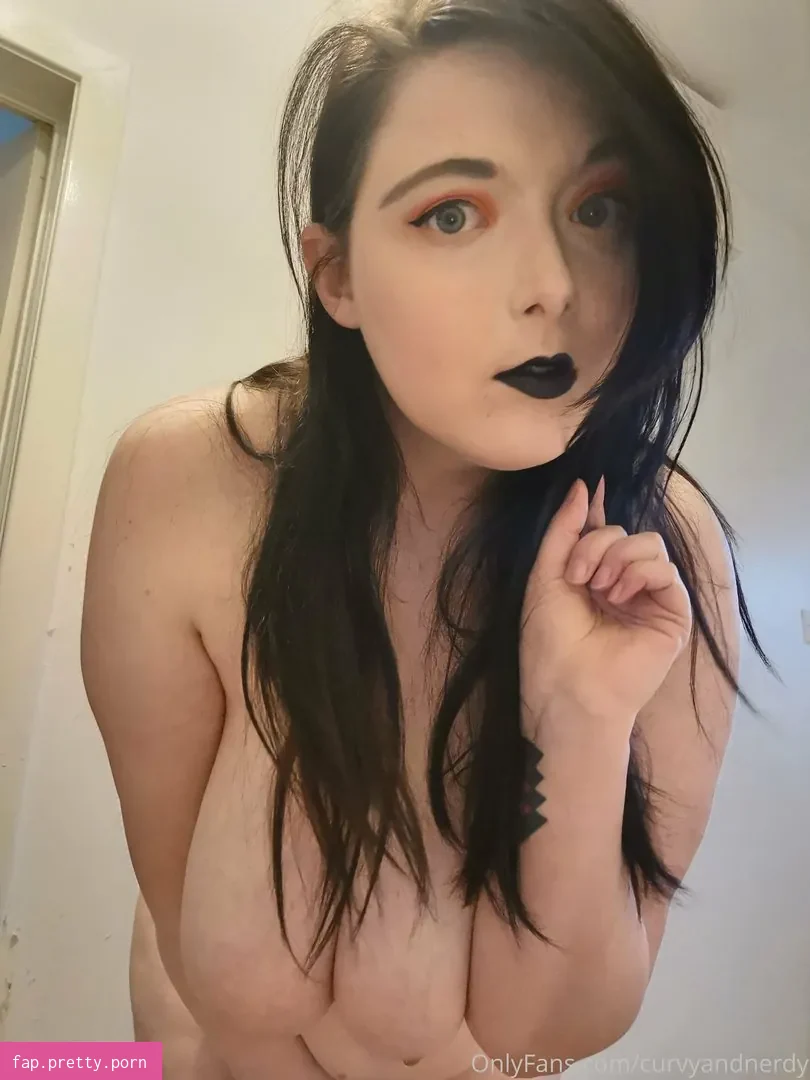 Curvyandnerdy - Photo #96
