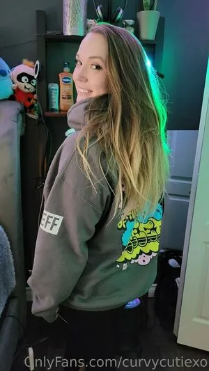 curvycutiexo