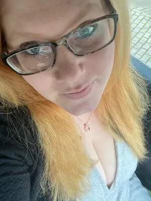 CurvyLeo93