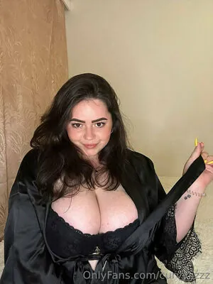 curvylizzz