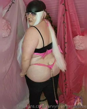 curvymonstergirlfree
