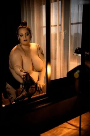 Curvyvanni