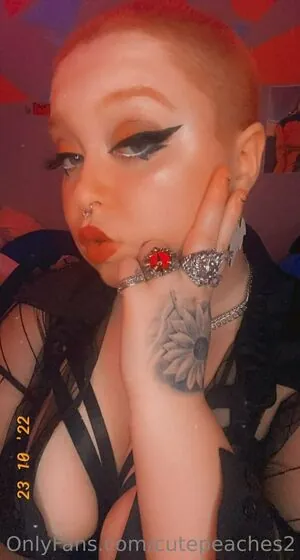 cutepeaches2