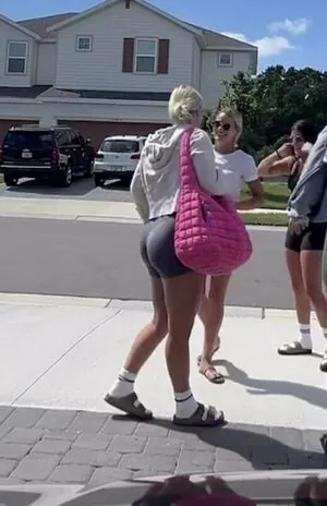 Cayla Vanderbaan