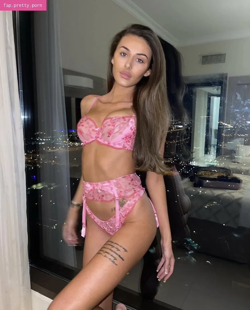Chloe Veitch - Photo #74