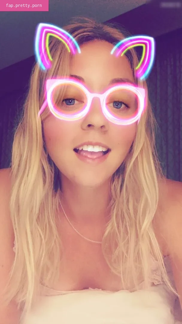 Carina Witthöft - Photo #33