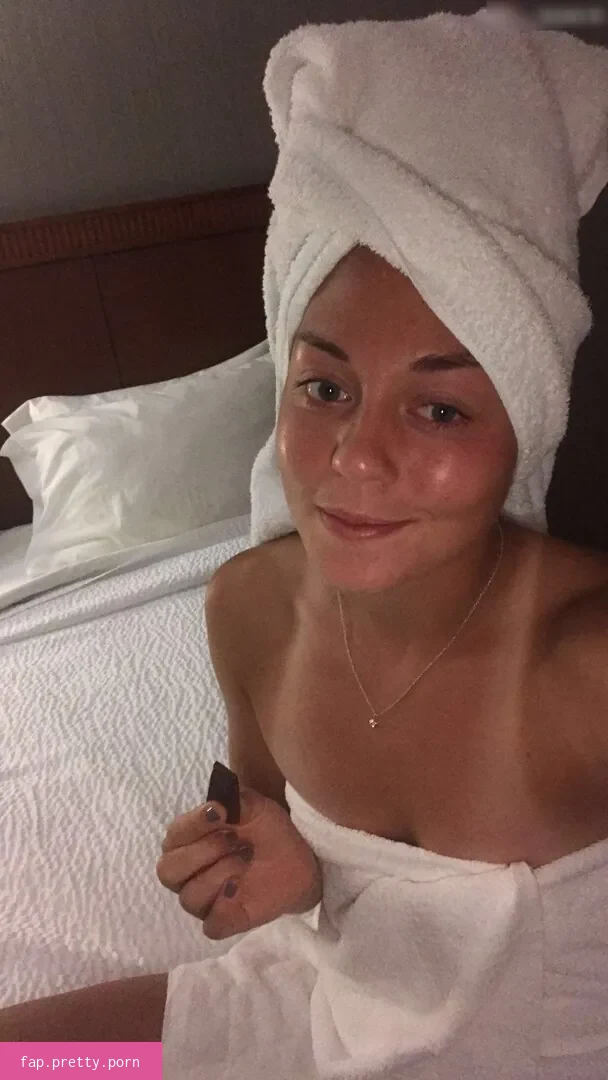 Carina Witthöft - Photo #42