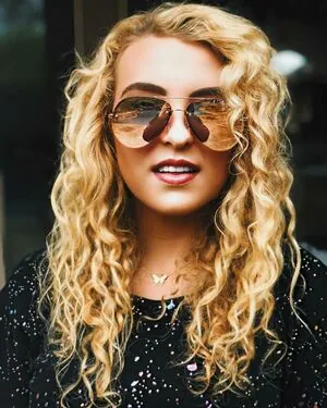Caroline Wall