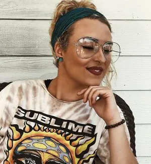 Caroline Wall