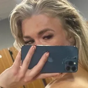 Chelsey Warnes