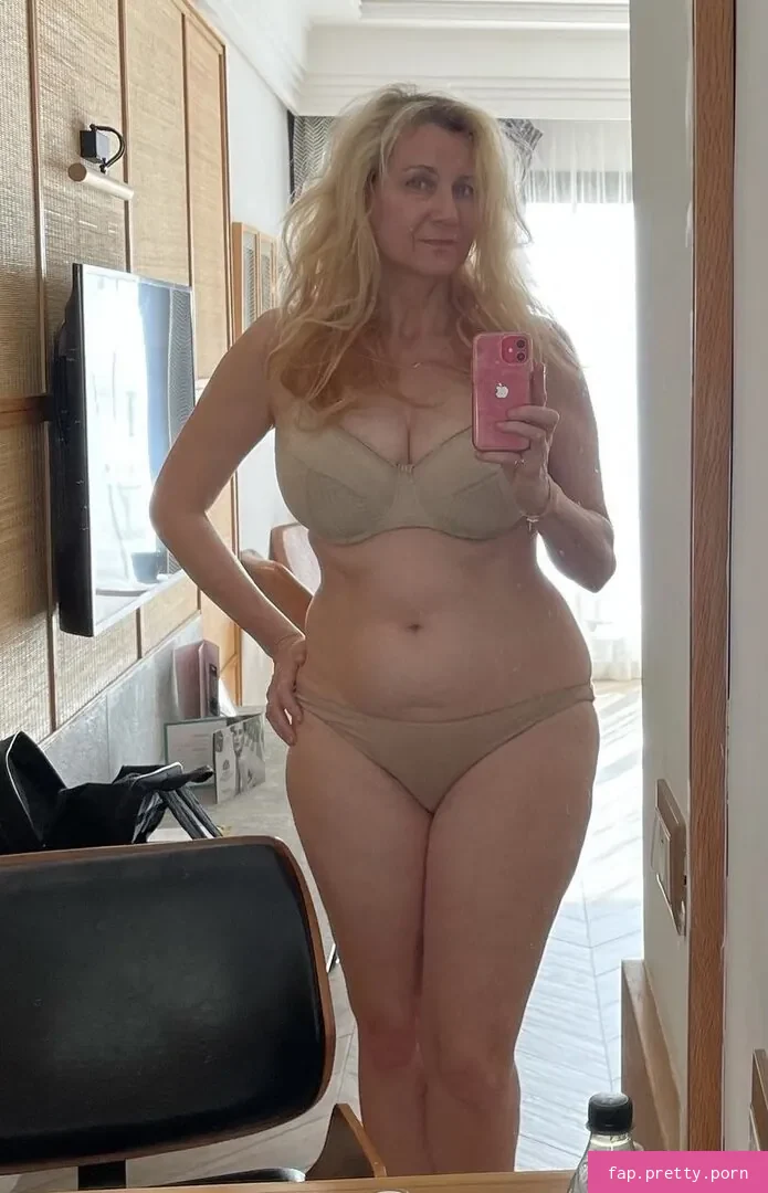 Corrinne Wicks - Photo #75