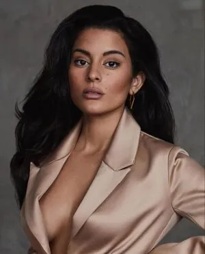 Carmela Zumbado