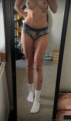 DakotaDivilla