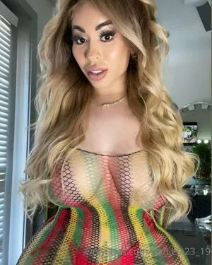 daniela23_19
