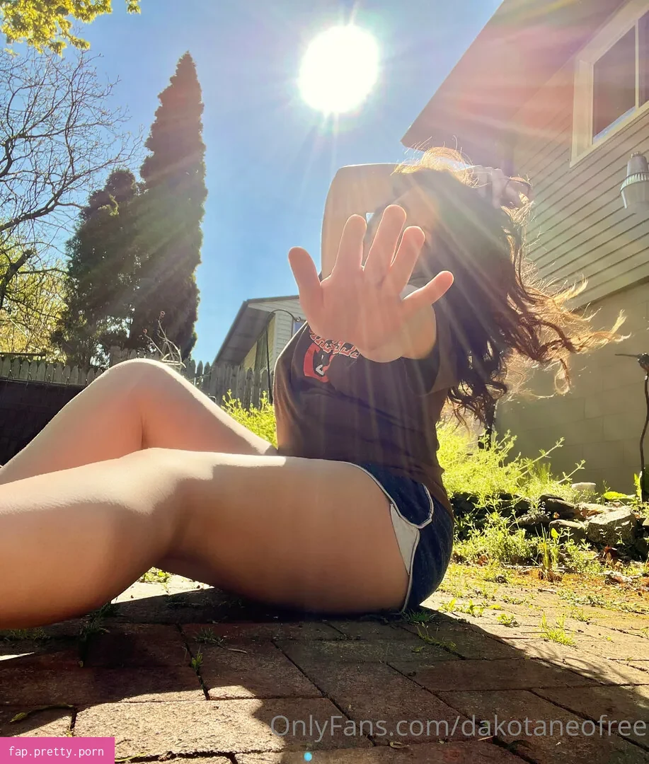 dakotaneofree - Photo #07