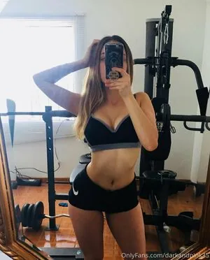 darkandpink35