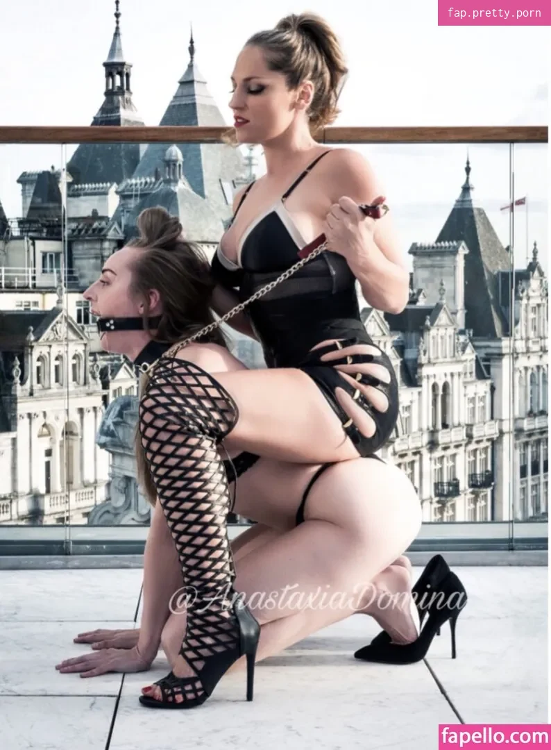 Dominatrix Anastaxia - Photo #12