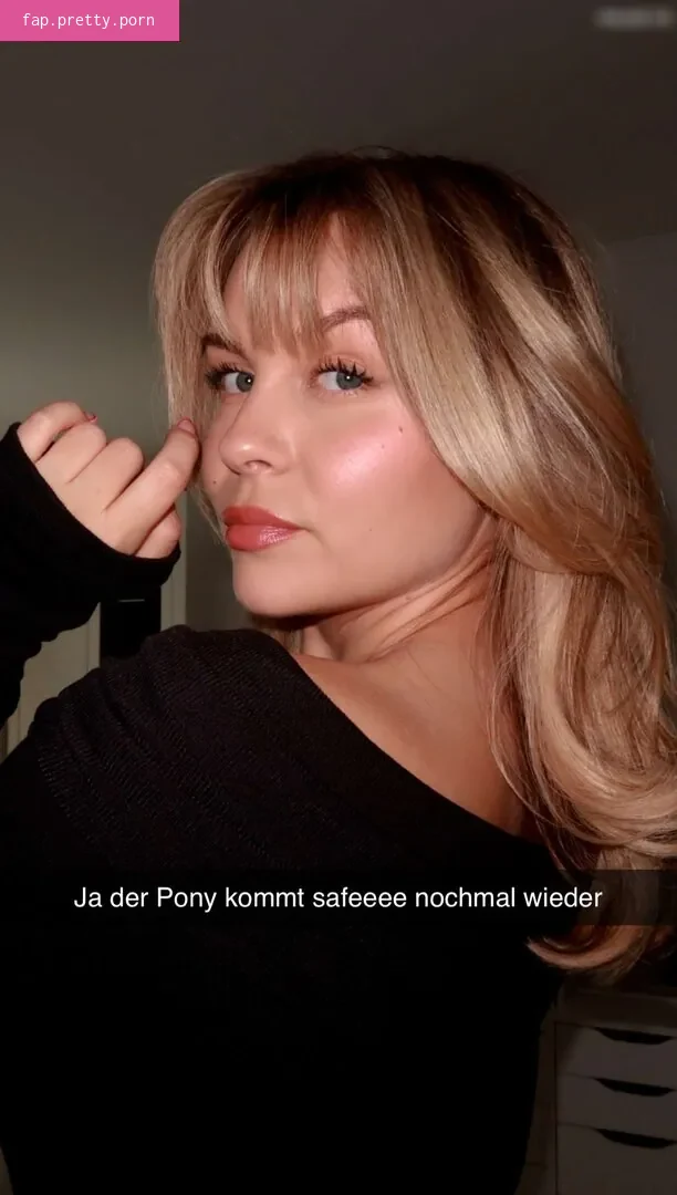 Dagi Bee - Photo #69