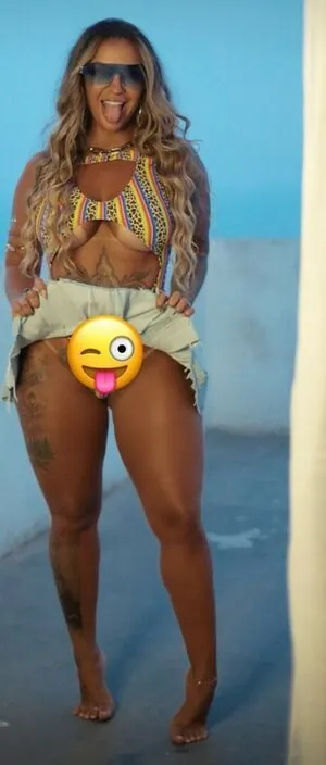 Debora Brasil 21