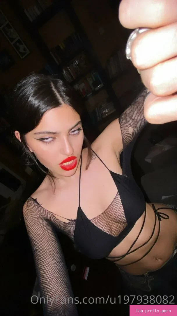 Desiree Bunny - Photo #00