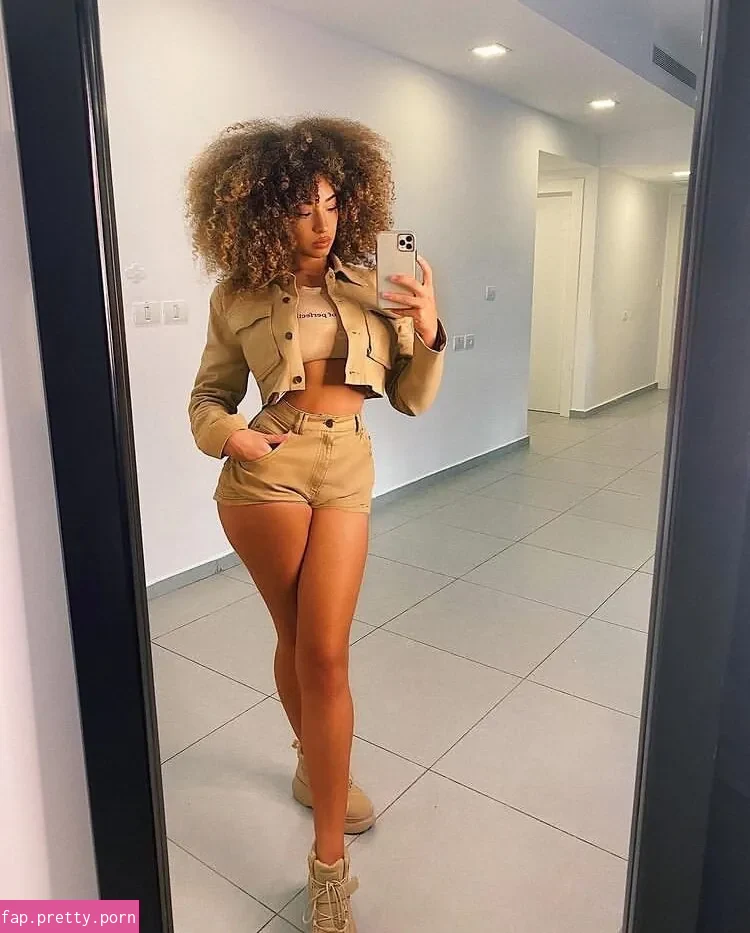 Dana Curly - Photo #45