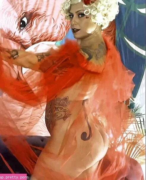 Danielle Colby - Photo #55