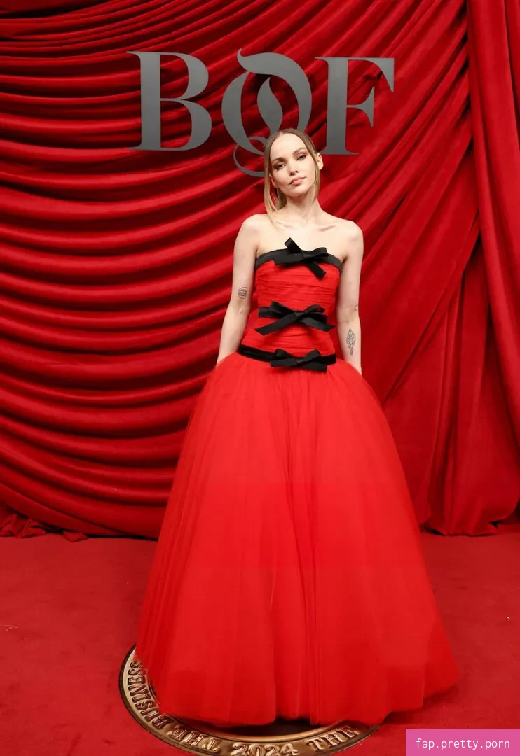 Dove Cameron - Photo #39