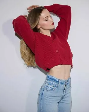 Dove Cameron